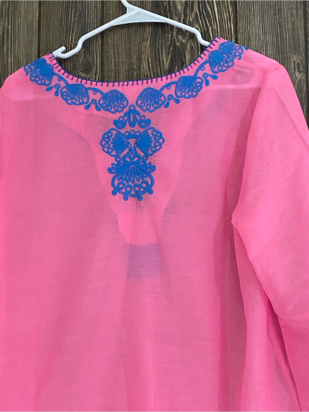 Lilly Pulitzer Pink Tunic with Blue Embroidered Neckline - Picture 4 of 6
